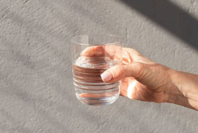 Photo d'un verre d'eau potable